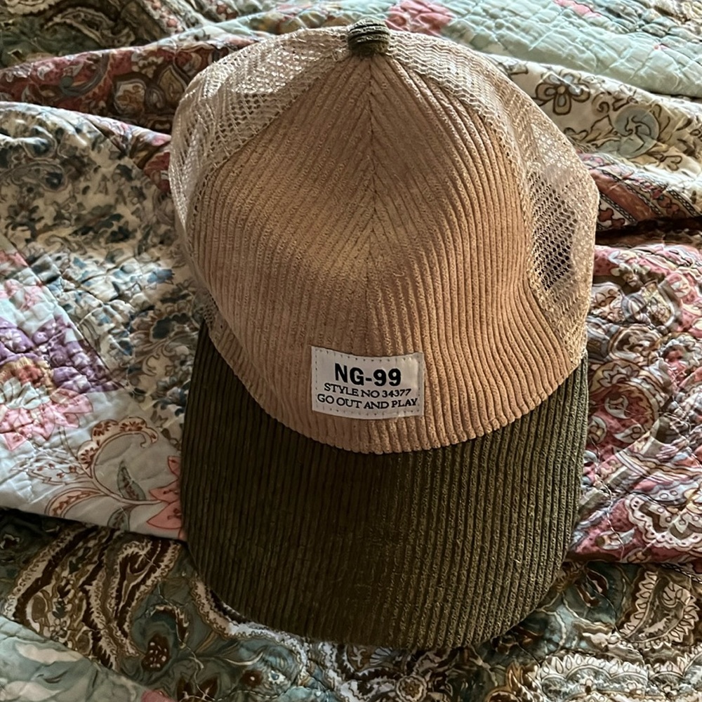 Men’s go out and play hat